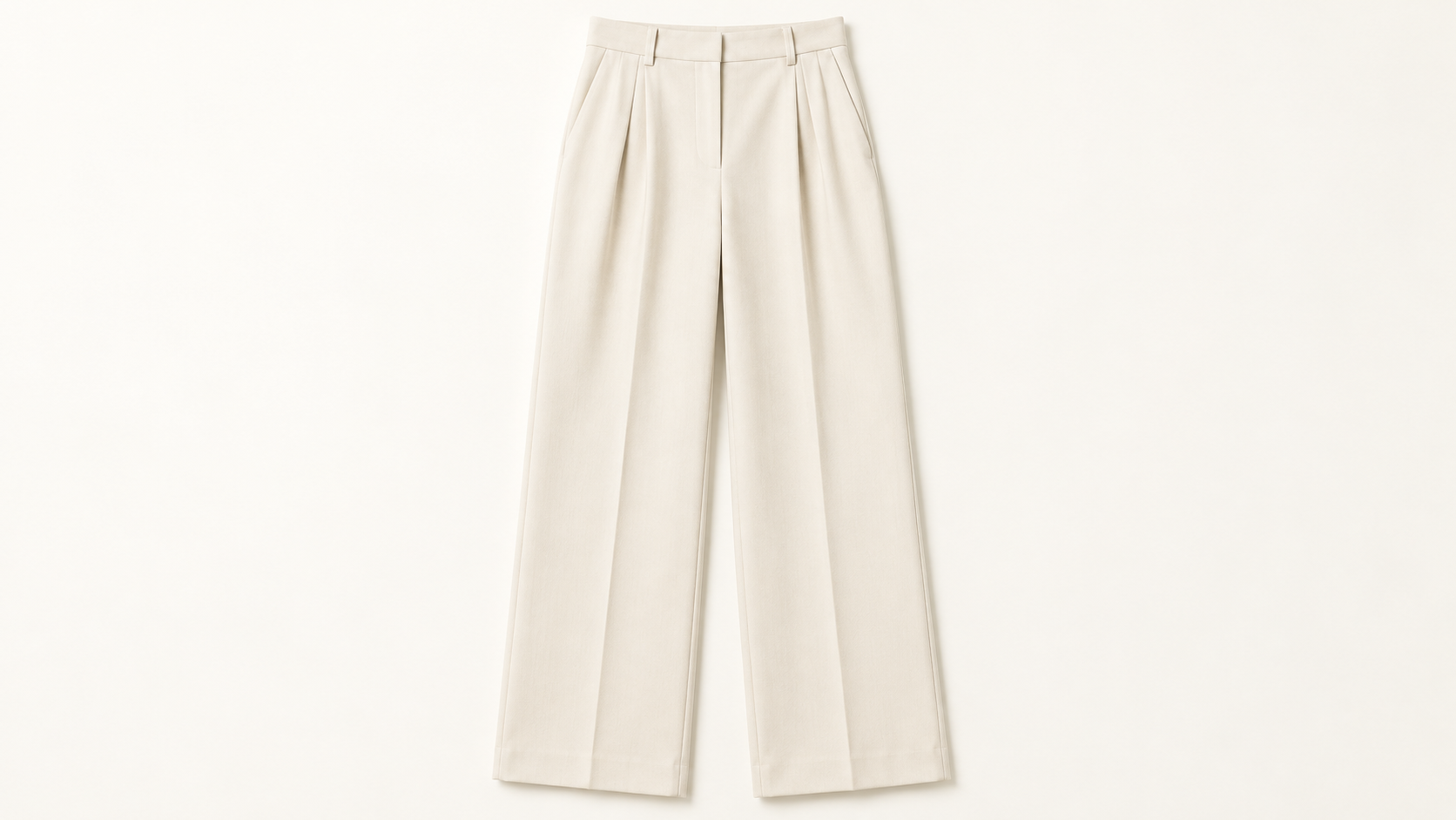 Pantalón de pernera ancha en blanco marfil.